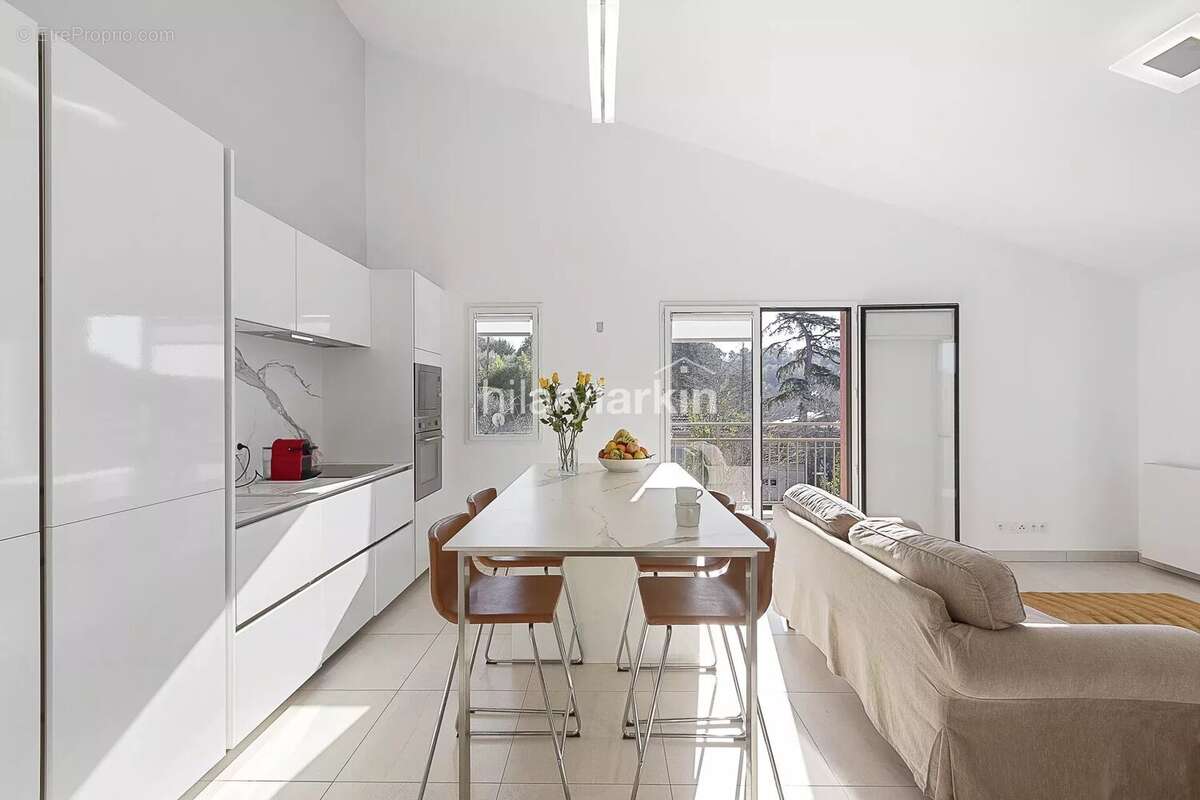 Appartement à VALBONNE