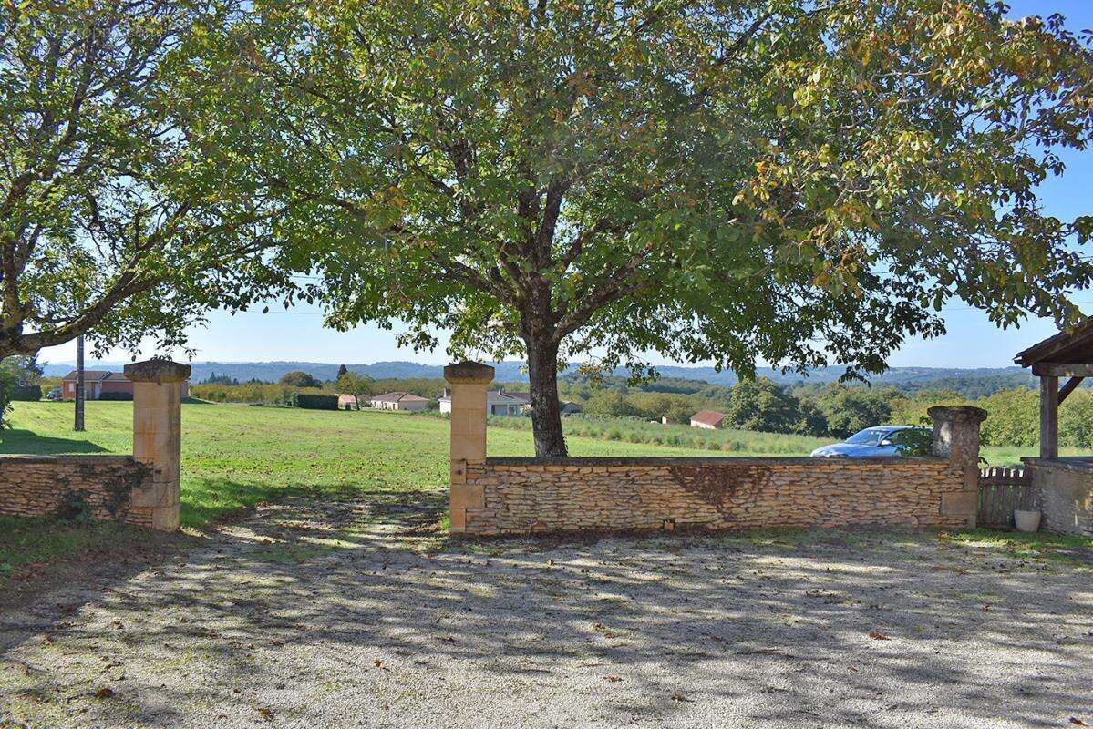 Maison à SAINT-CREPIN-ET-CARLUCET