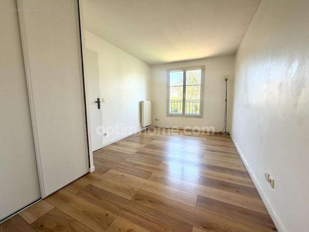 Maison 4 chambres + double garage + parking - photo 8