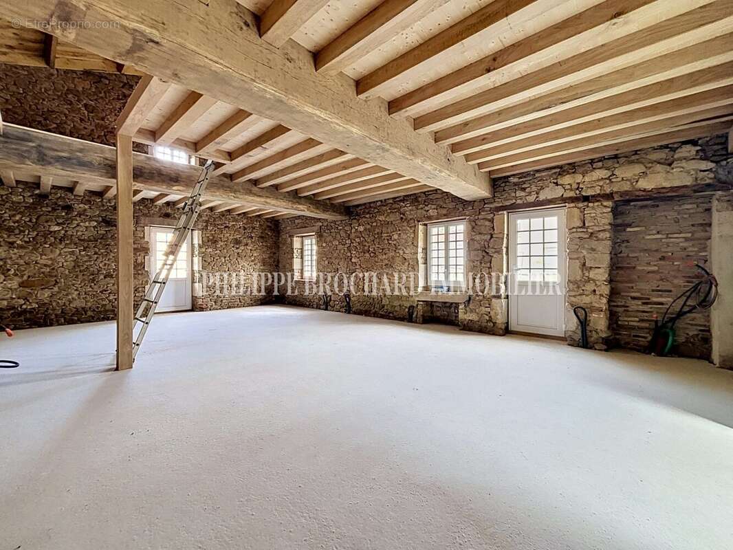 Maison à NESMY
