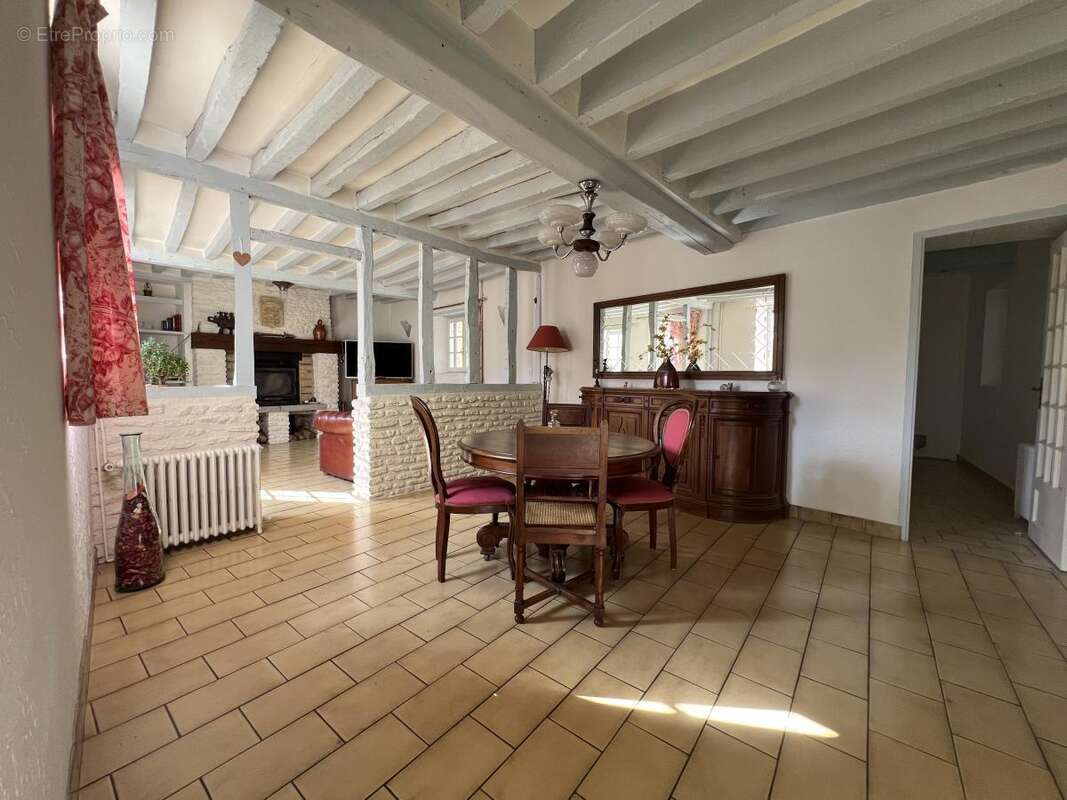 Maison à MEZIDON-CANON