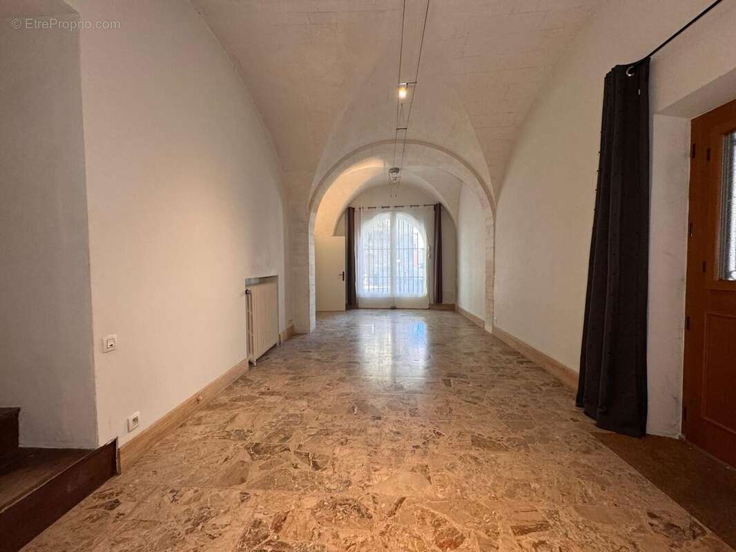 Appartement à VILLENEUVE-LES-AVIGNON