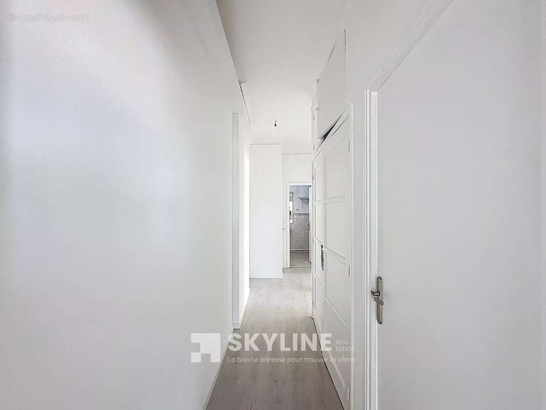 Appartement à MARSEILLE-1E