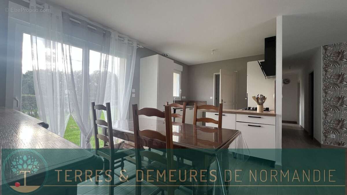 Maison à EMBREVILLE