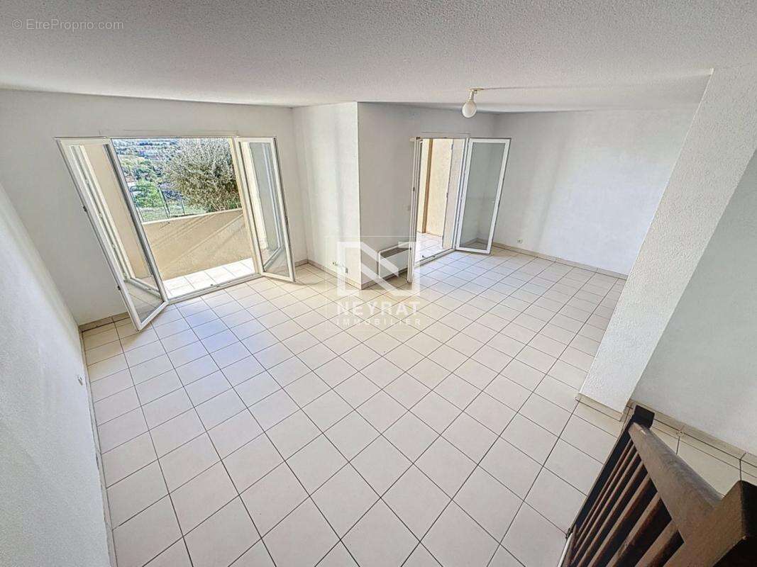 Maison à ROQUEBRUNE-SUR-ARGENS