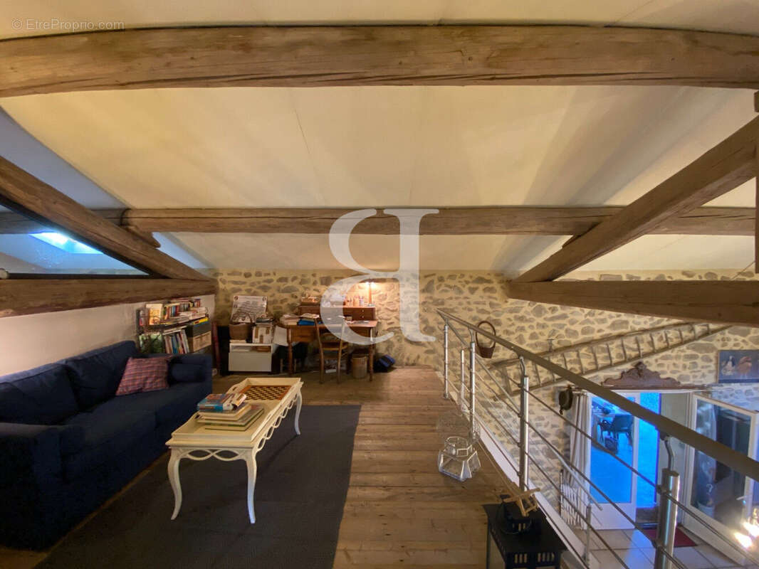 Maison à VAISON-LA-ROMAINE