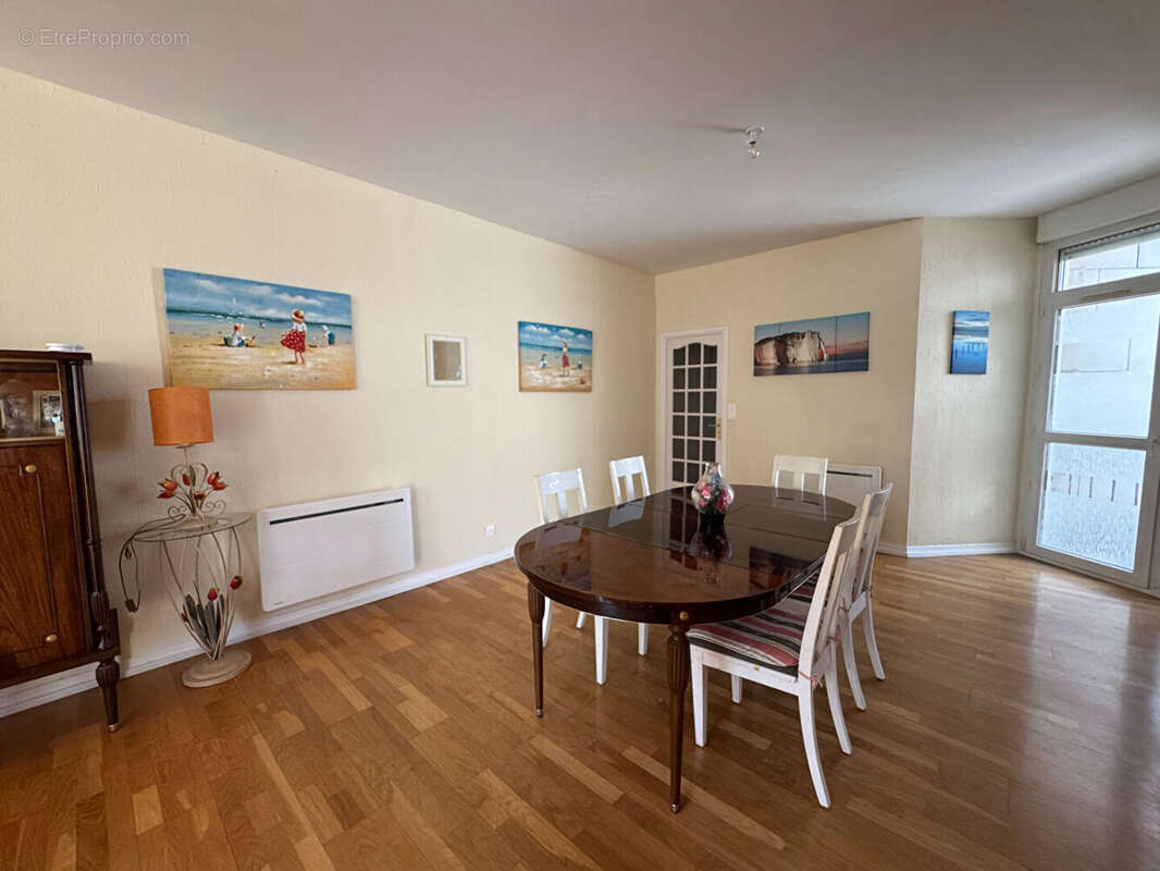 Au coeur de la ville - superbe appartement haussmannien avec ascenseur - photo 4