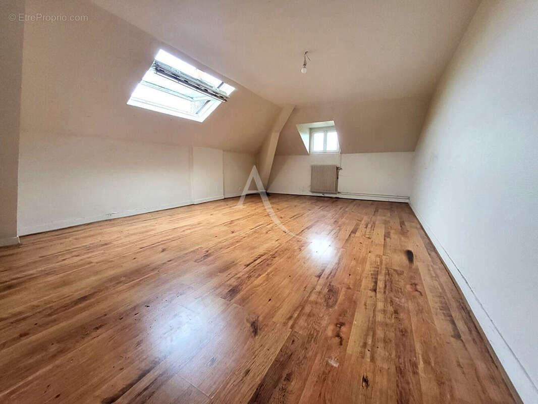 Appartement à MOUSSEAUX-LES-BRAY