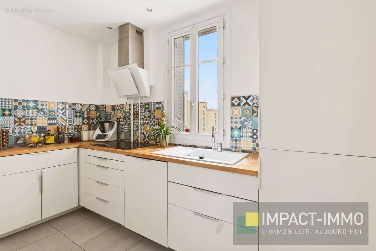 Appartement à COURBEVOIE