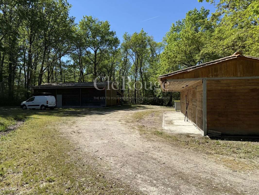 Proche du Fleix – Charmante propriété de campagne avec gîte et installations équestres sur 14 hectares - photo 24
