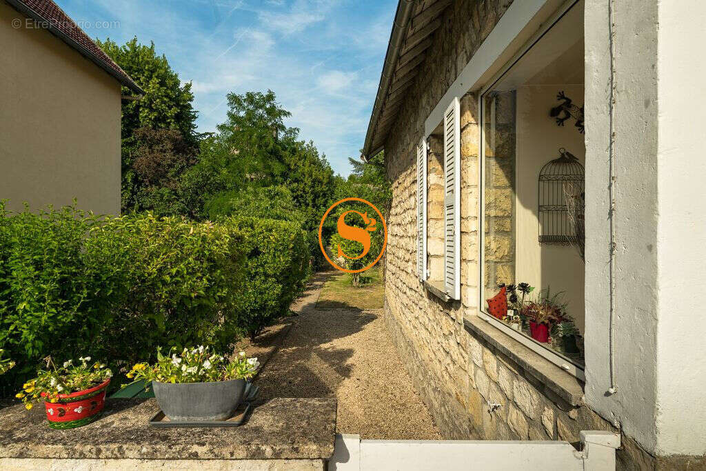 Maison 93 m² à Senlis  - photo 4