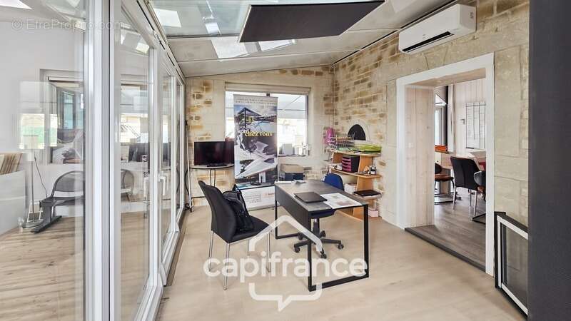 Commerce à OUROUX-SUR-SAONE