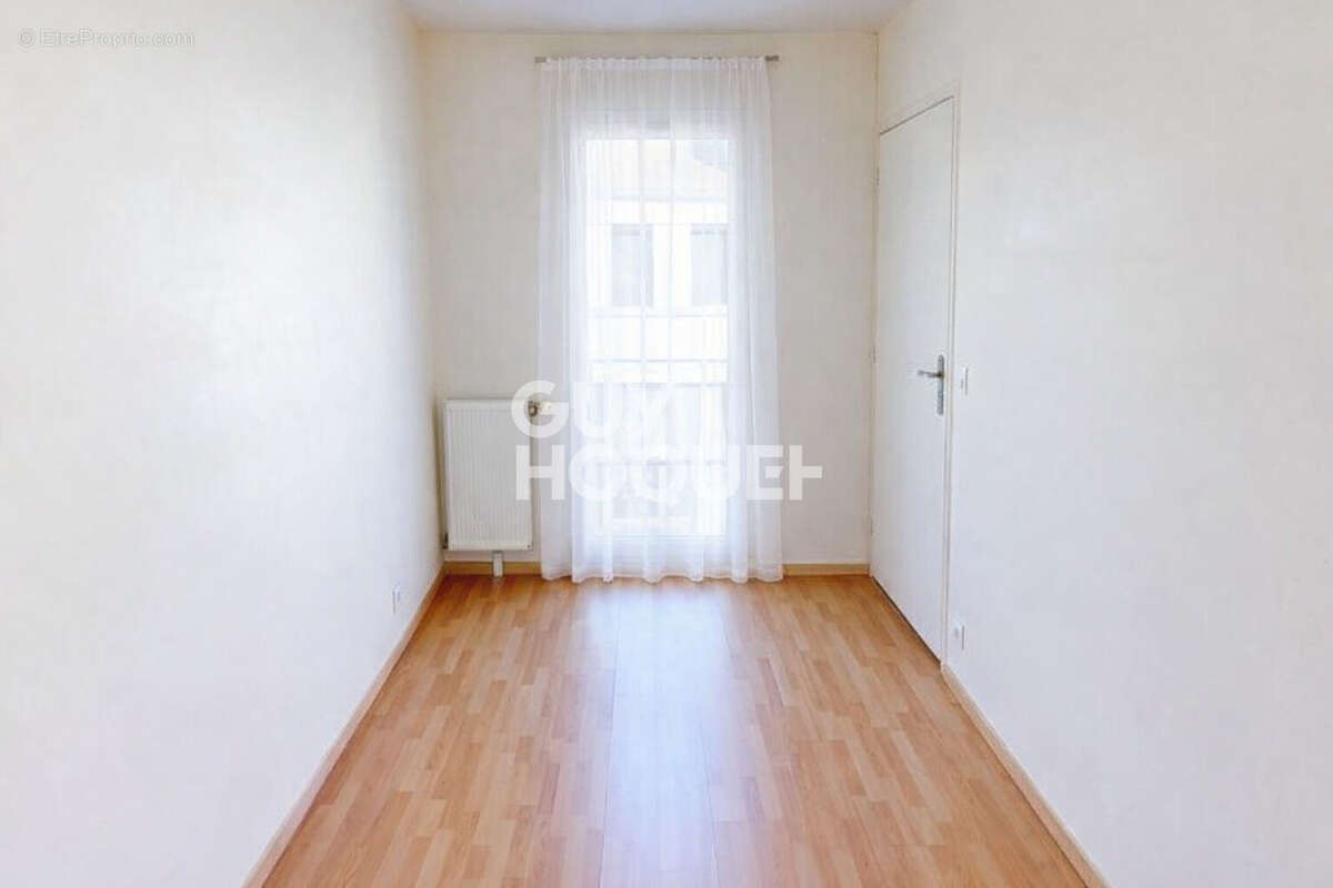 Appartement à AUBERVILLIERS
