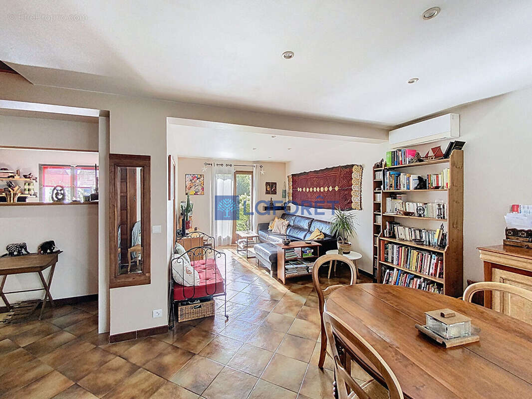 Maison à SAVIGNY-SUR-ORGE