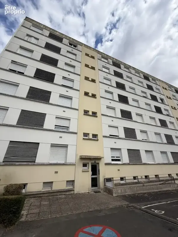 Appartement 78 m² à Cholet  - photo 2