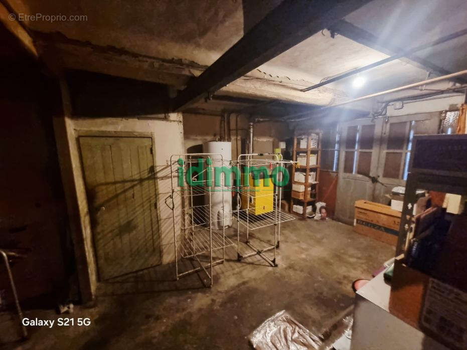 Rare Draguignan belle maison de ville F3/4 107m2 terrasse véranda 2 garages caves 267000€ dpe d - photo 16