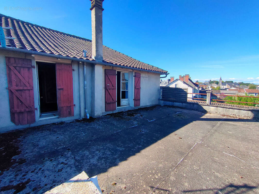 Maison à LA COQUILLE