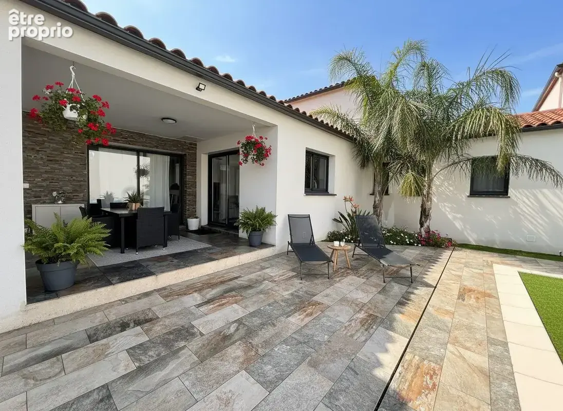 Maison 466 m² à Laroque-Des-Alberes  - photo 3