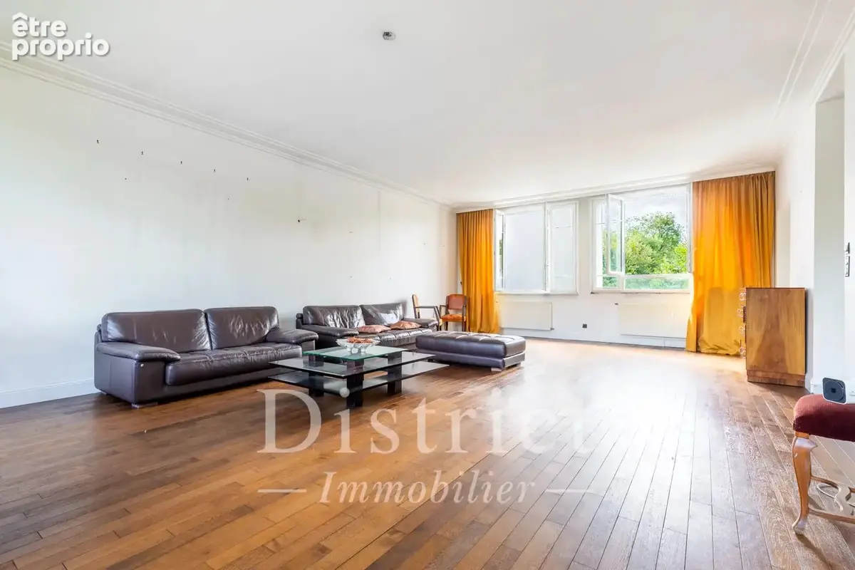 Saint-Maurice – Demeure de charactère de 617m² avec dépendance - photo 4