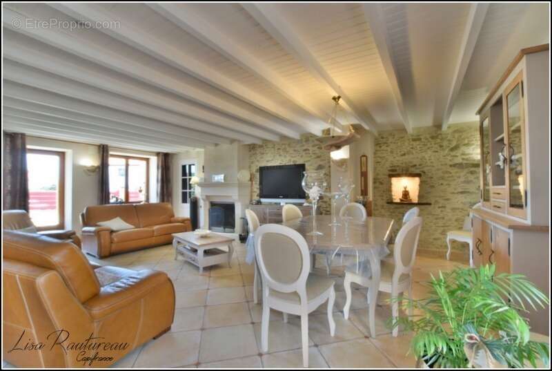 Maison à LES BROUZILS