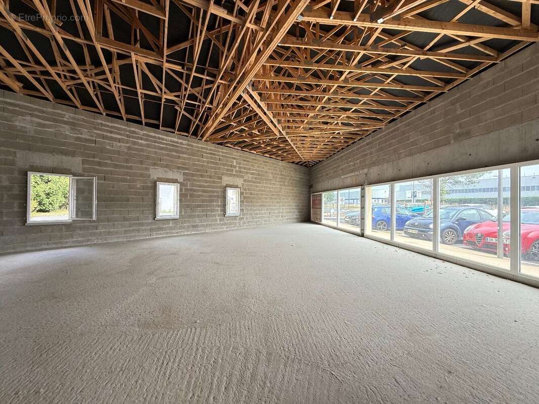 Commerce 151 m² à Saint-Vincent-De-Tyrosse  - photo 3