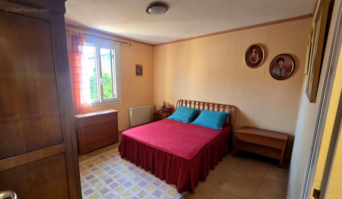 Maison à SOLLIES-PONT