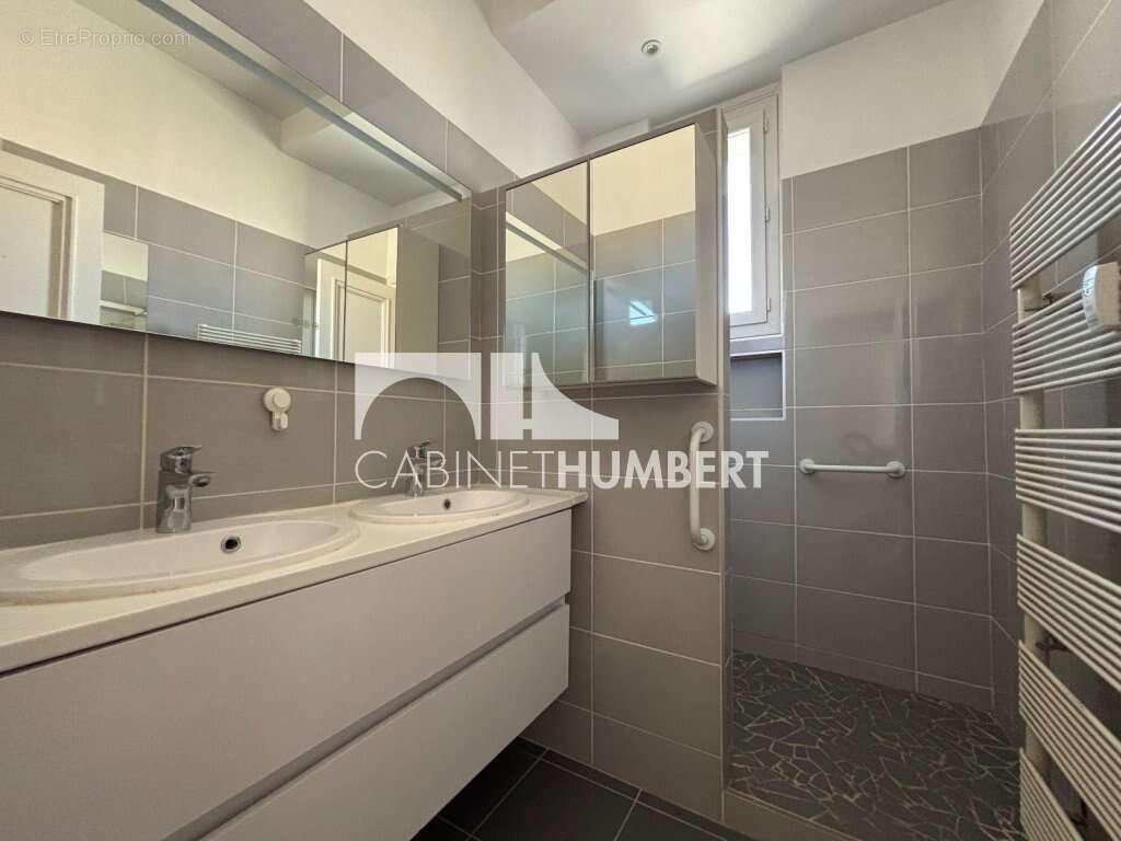 Appartement 102 m² à Saint-Etienne  - photo 7
