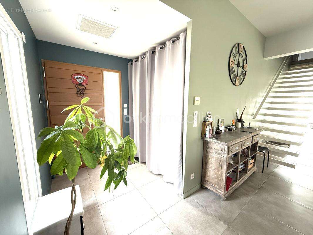 Maison 5 pièces piscine secteur VIGNERAIE - photo 9
