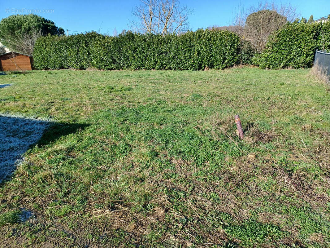 Terrain à LEVIGNAC