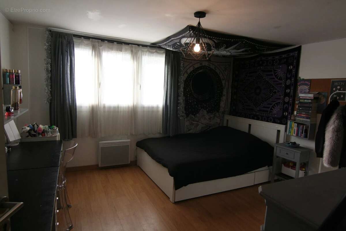 Maison à SAINT-CHERON