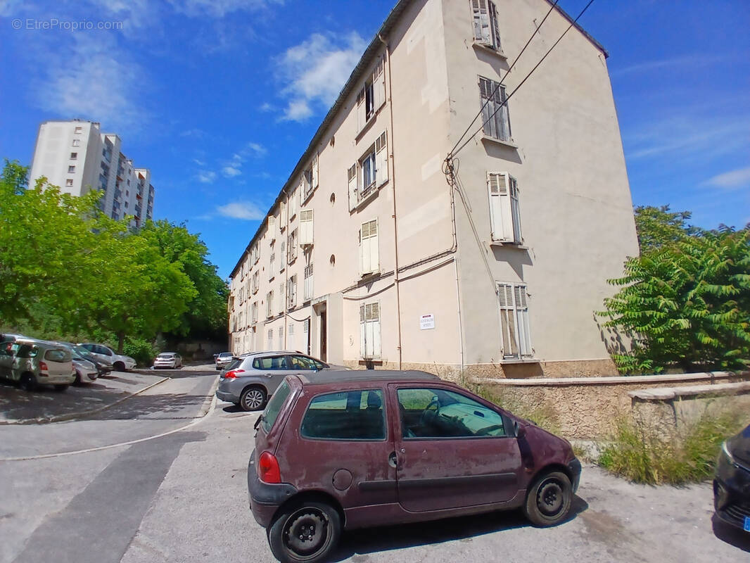 Appartement à MARSEILLE-15E