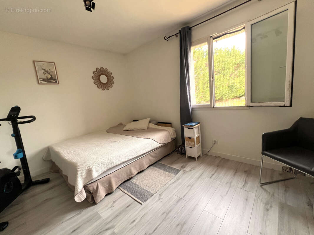 Maison à POURRIERES