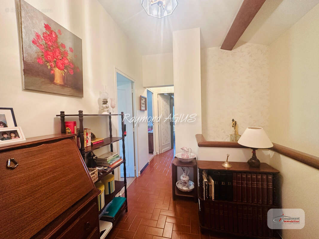 Élégante maison familiale de 7 chambres avec annexe indépendante, située dans un cadre rural paisible - photo 25