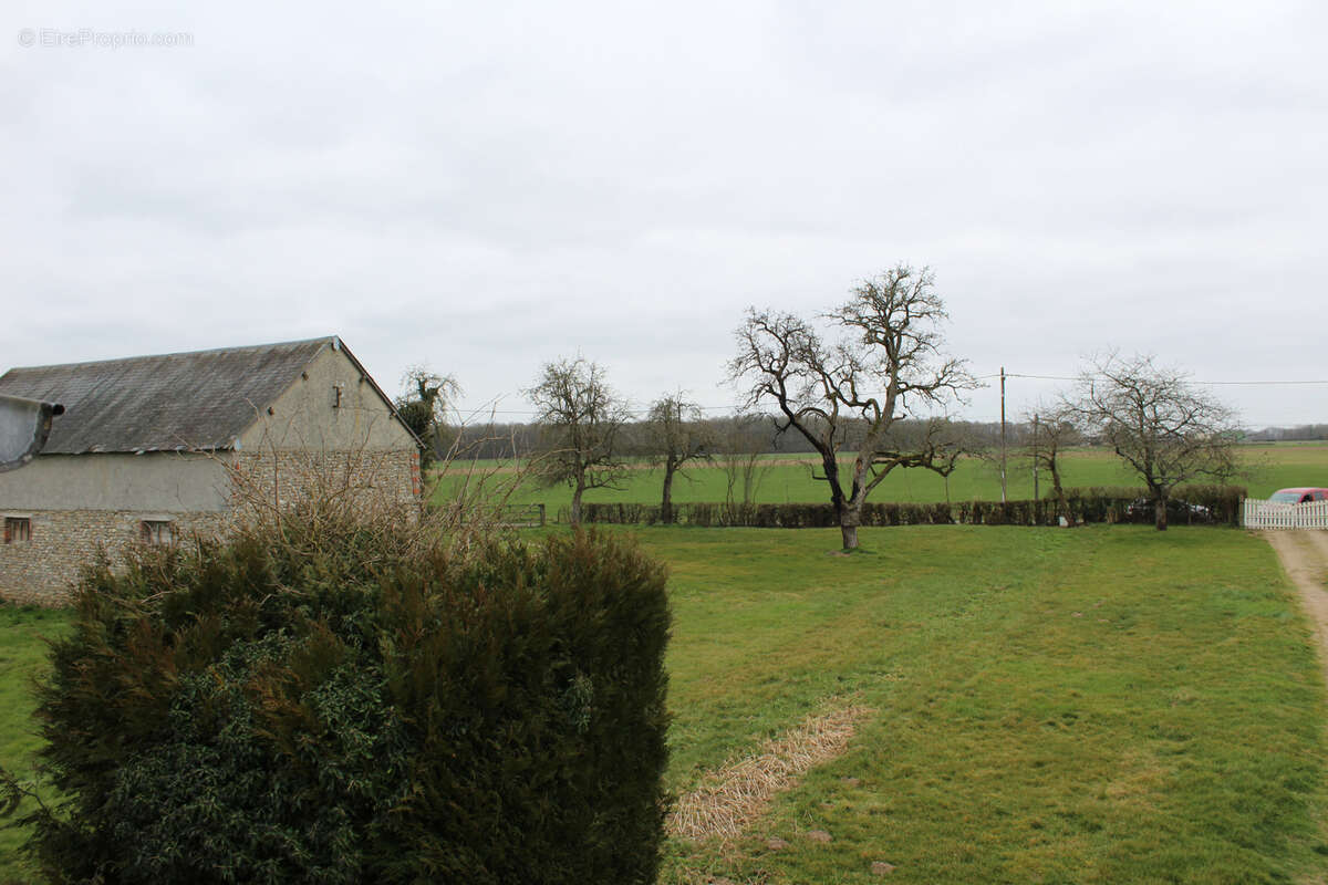 Maison à MORVILLIERS
