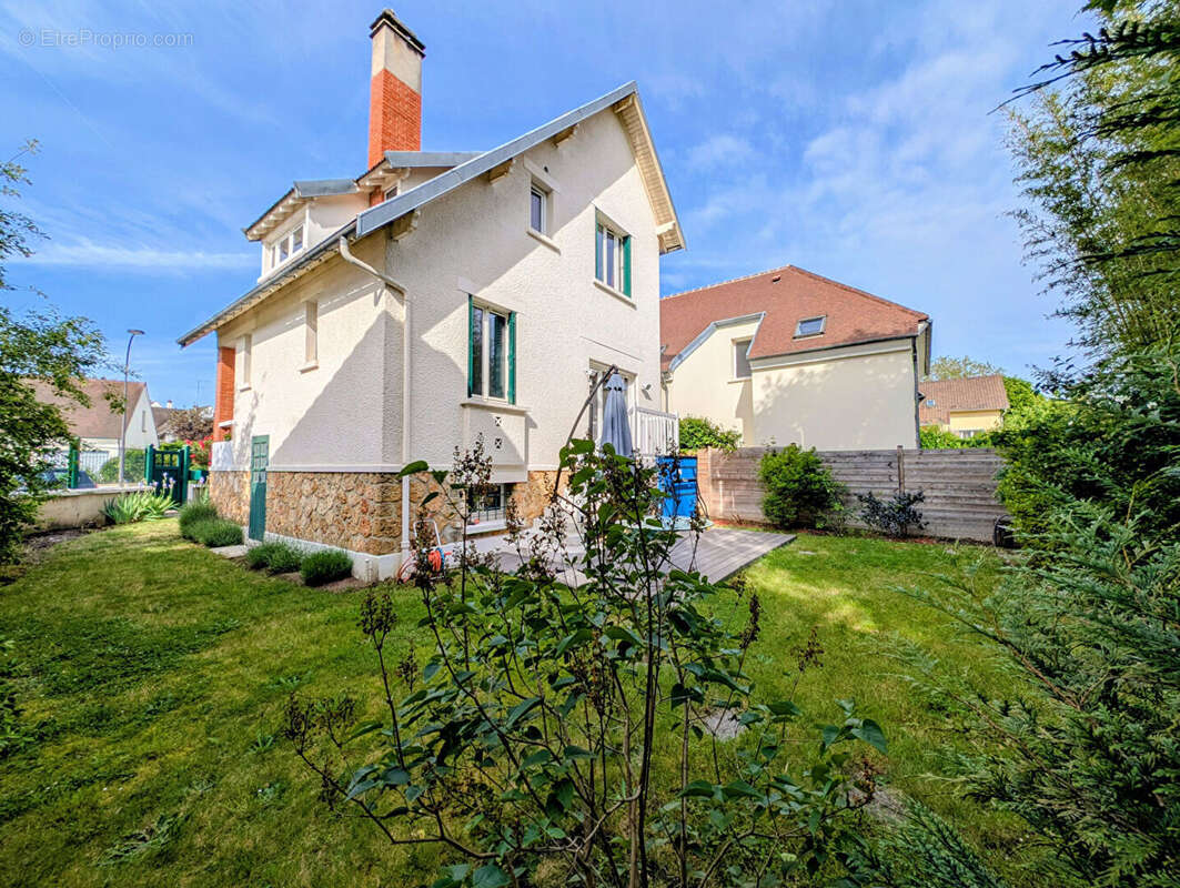 Maison à MAISONS-LAFFITTE