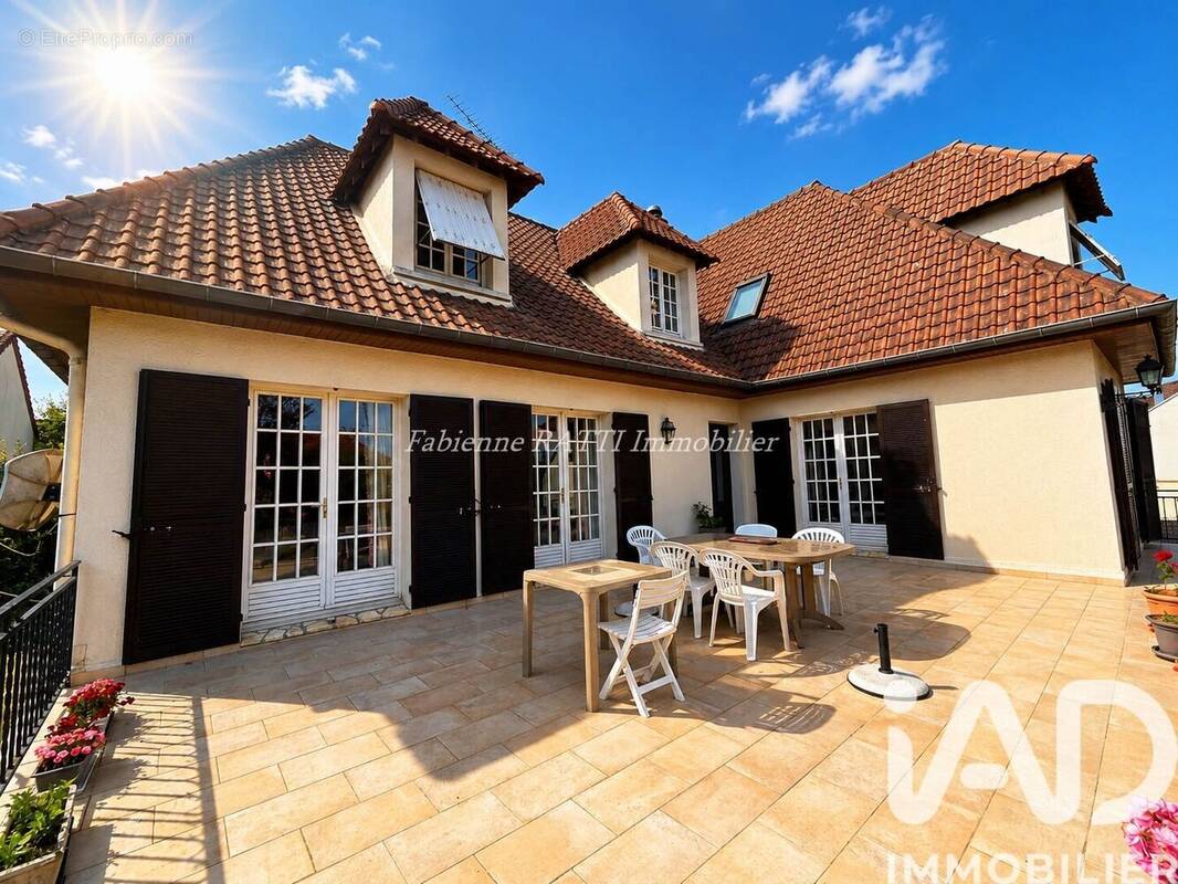 Photo 1 - Maison à CARRIERES-SUR-SEINE