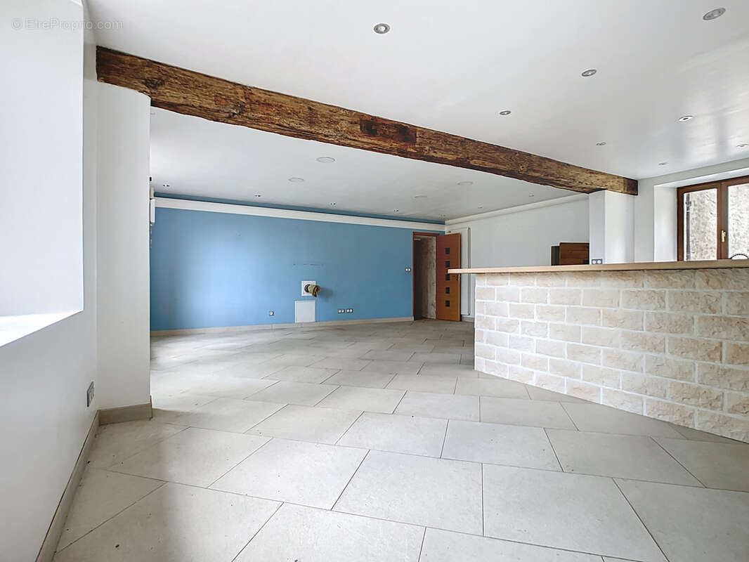 Maison à MONTMIRAIL