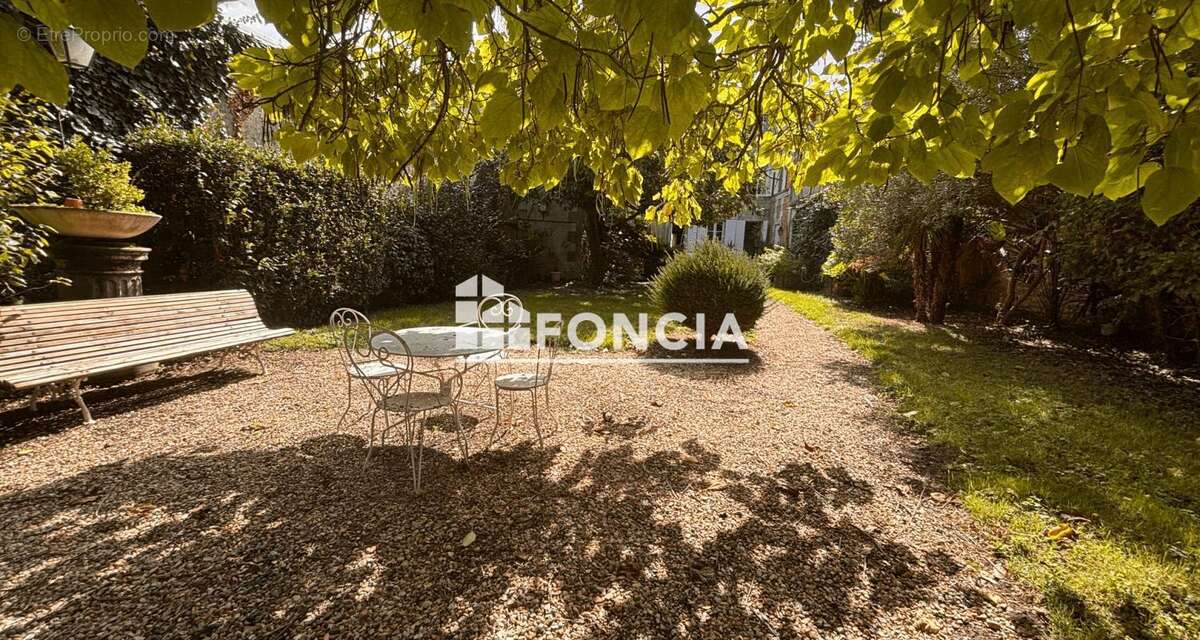 Maison à TONNAY-CHARENTE