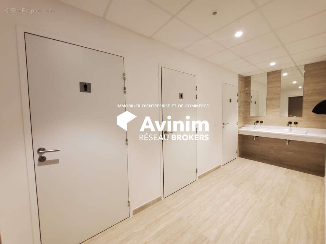 Commerce 193 m² à Argonay  - photo 6