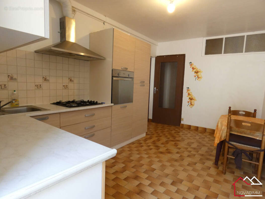 Maison à SAINT-PRIVAT-DES-PRES