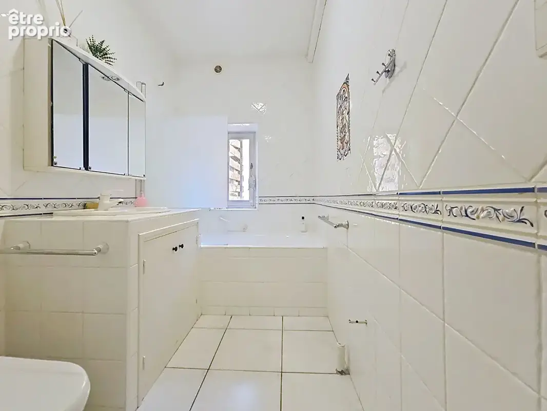 Avignon  Intra muros. Élégante maison de caractère avec terrasses, garage et appartement indépendant - photo 11