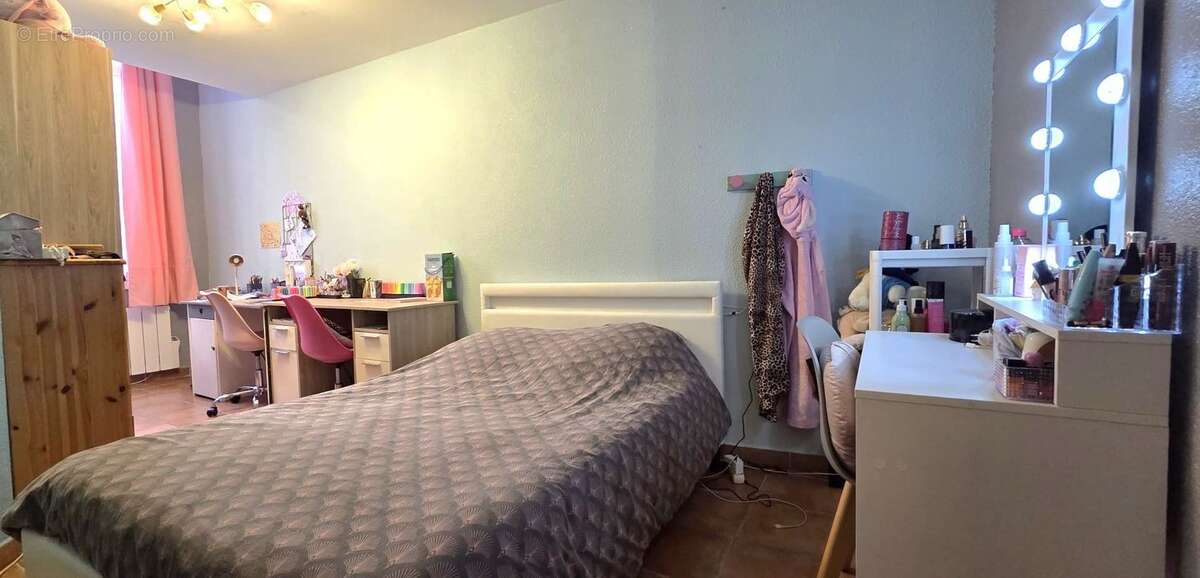 Appartement à SIGNES