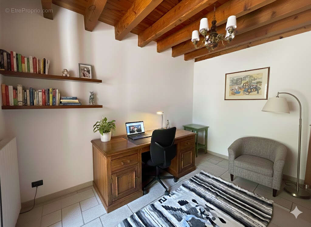 Maison à VEZENOBRES