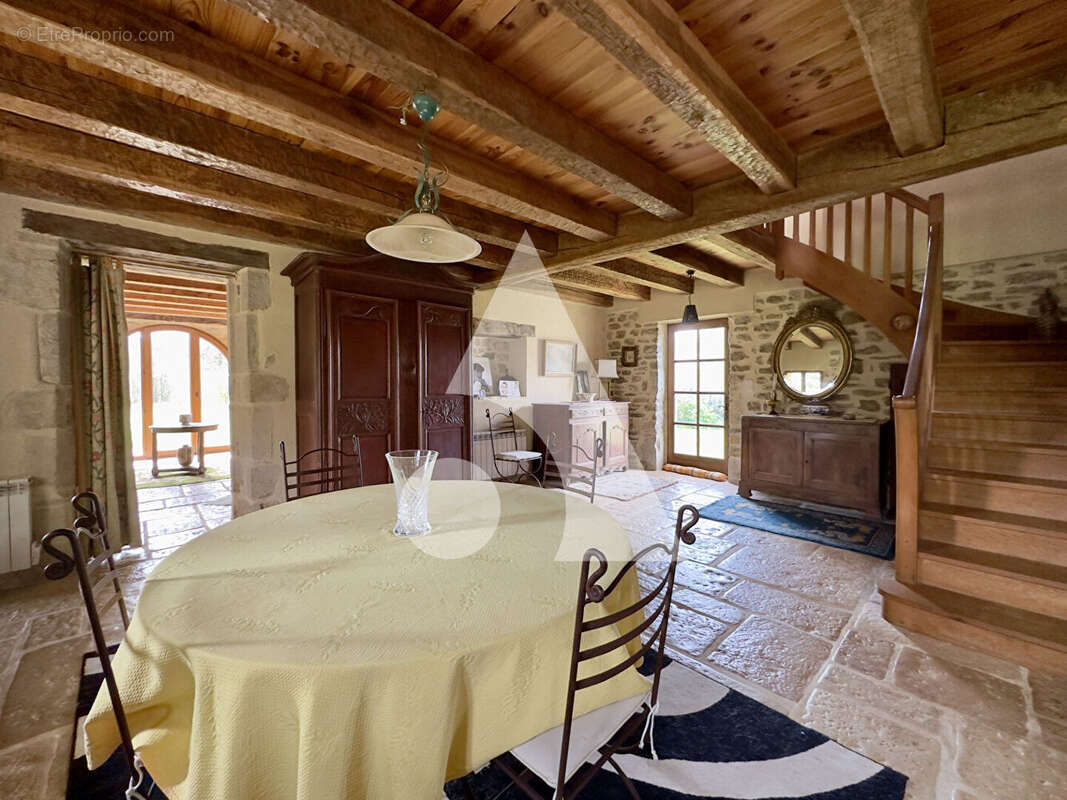 Maison à LARROQUE-TOIRAC
