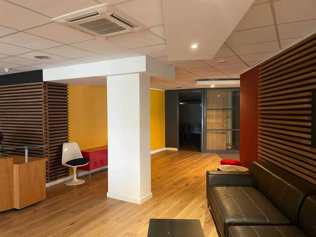 Commerce à SAINT-MAUR-DES-FOSSES