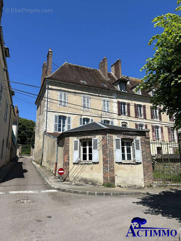 Maison à JOIGNY