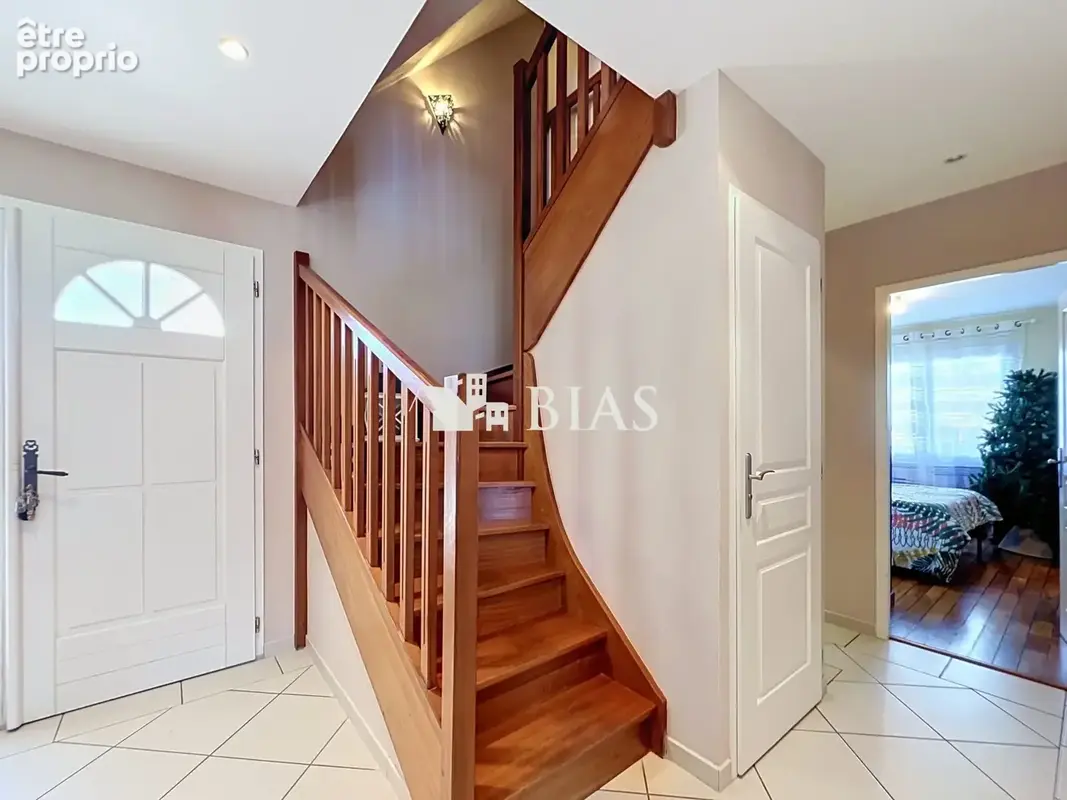 Maison 8 pièces 178 m² à vendre à Bernay (27300) - photo 5