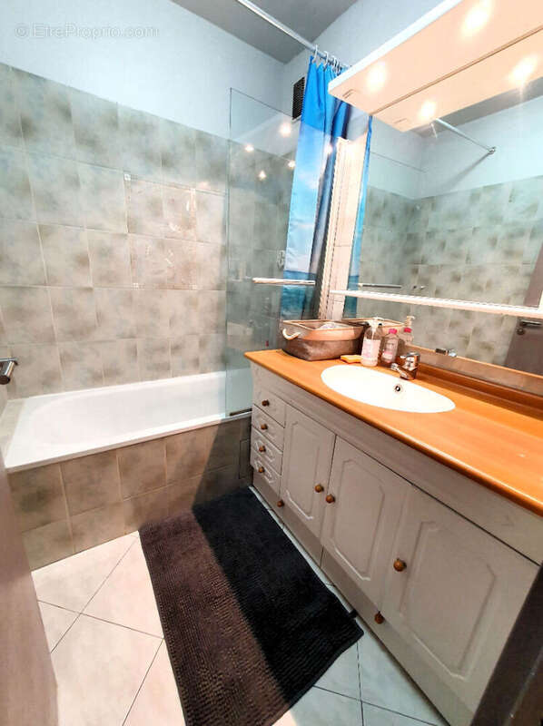 Appartement à L'HAY-LES-ROSES