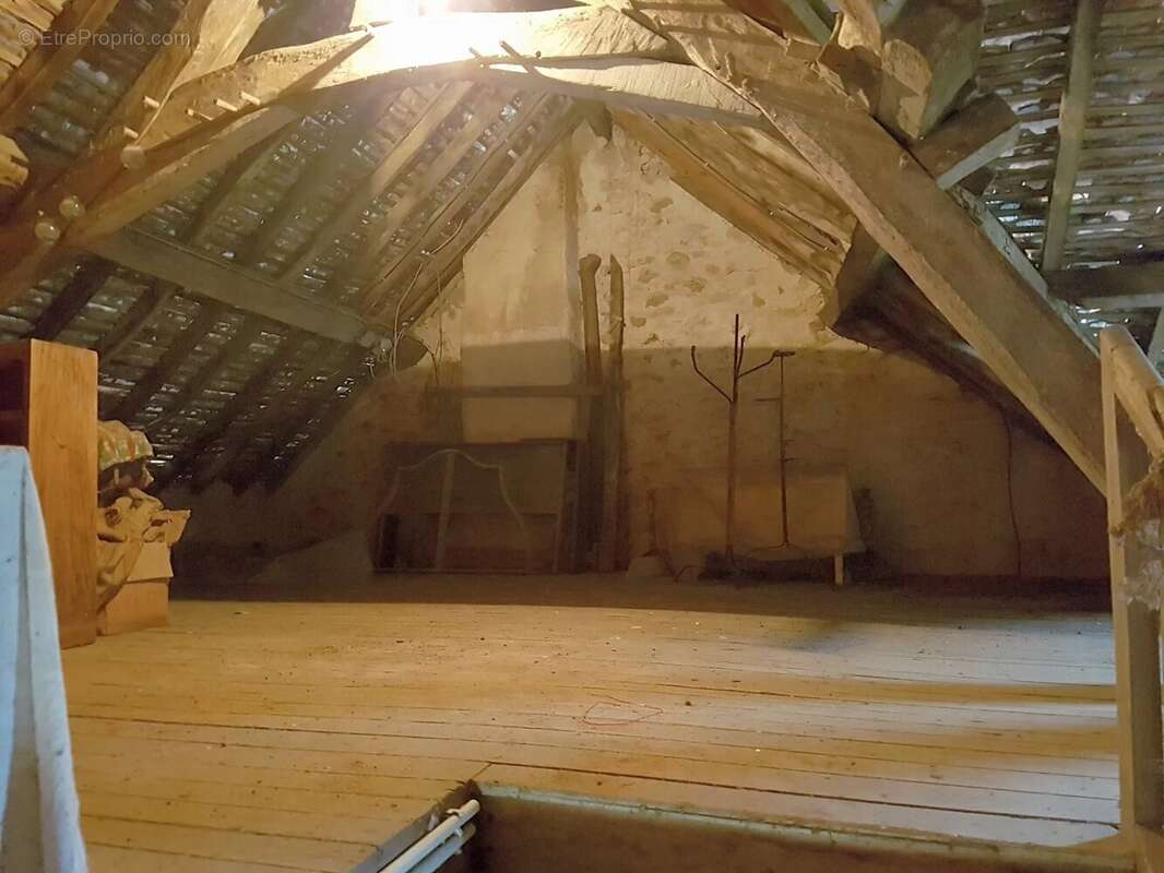 Grande maison de village à vendre, region Montmorillon 86 - photo 12