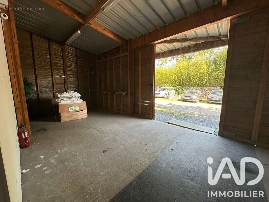 Commerce 400 m² à Preignac  - photo 3